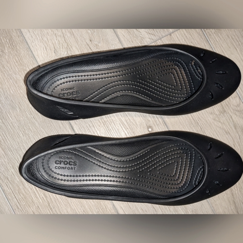 Iconic Croc Comfort Shoes Black size 11